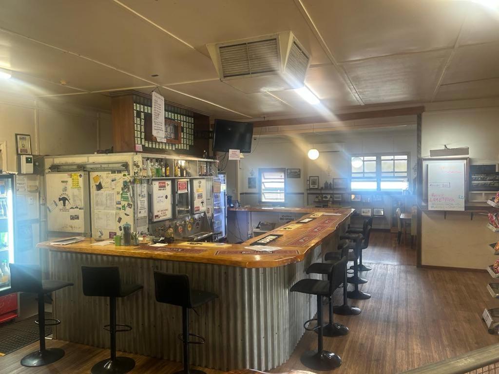 Gundy Pub & Caravan Park Gundiah المظهر الخارجي الصورة
