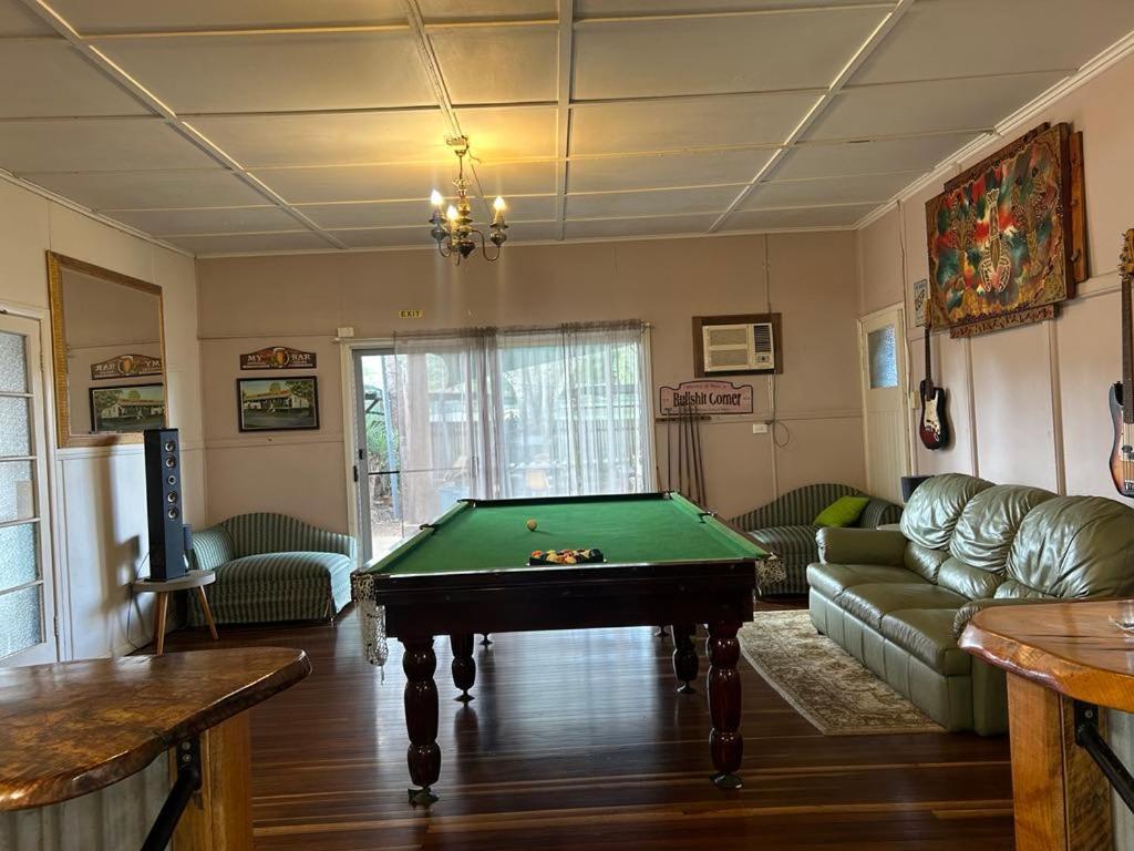 Gundy Pub & Caravan Park Gundiah المظهر الخارجي الصورة