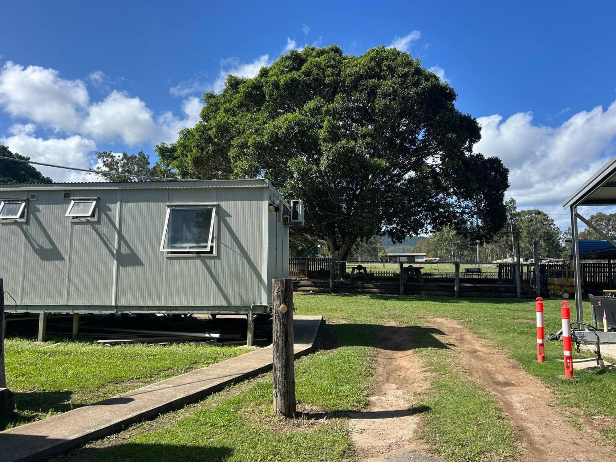 Gundy Pub & Caravan Park Gundiah المظهر الخارجي الصورة